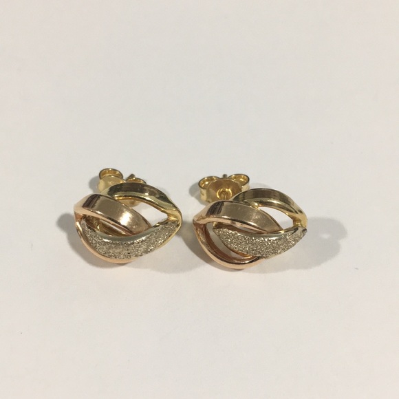18k Tri Color Gold Stud Earrings With Push Backs - Picture 2 of 8